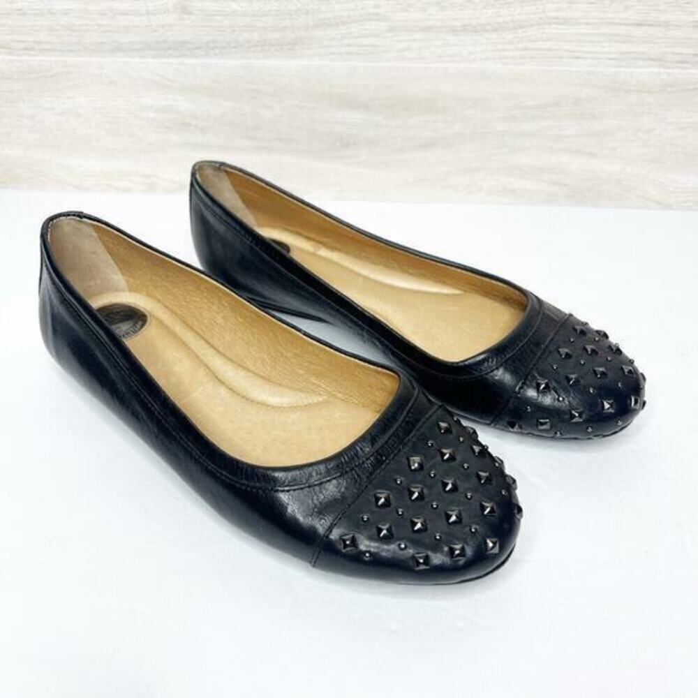 NURTURE Leather Black Flats Round Toe Studded‎ Detail Size 7